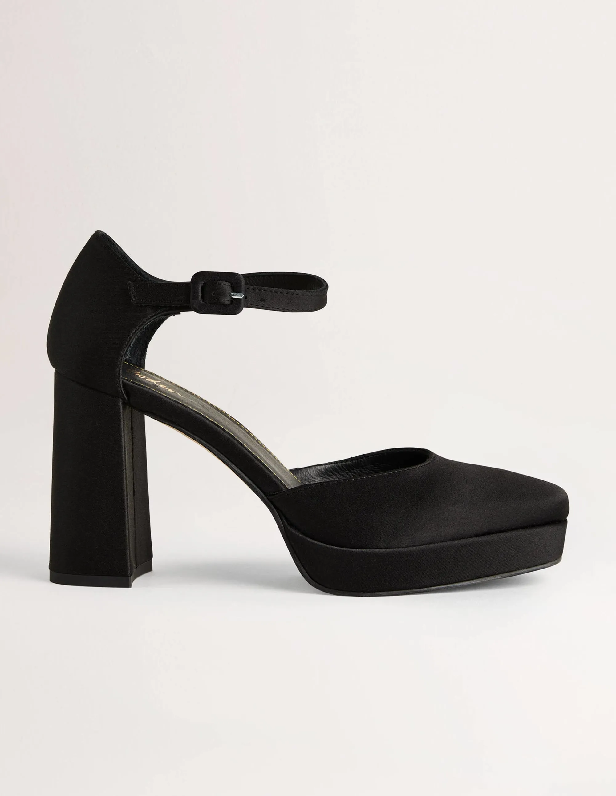 Closed-Toe Heeled Platforms-Black