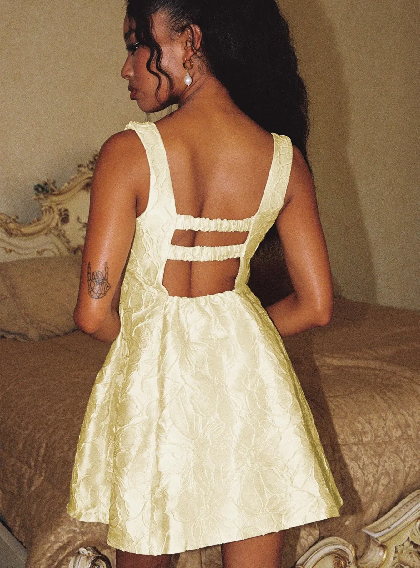 Eloquent Mini Dress Light Yellow