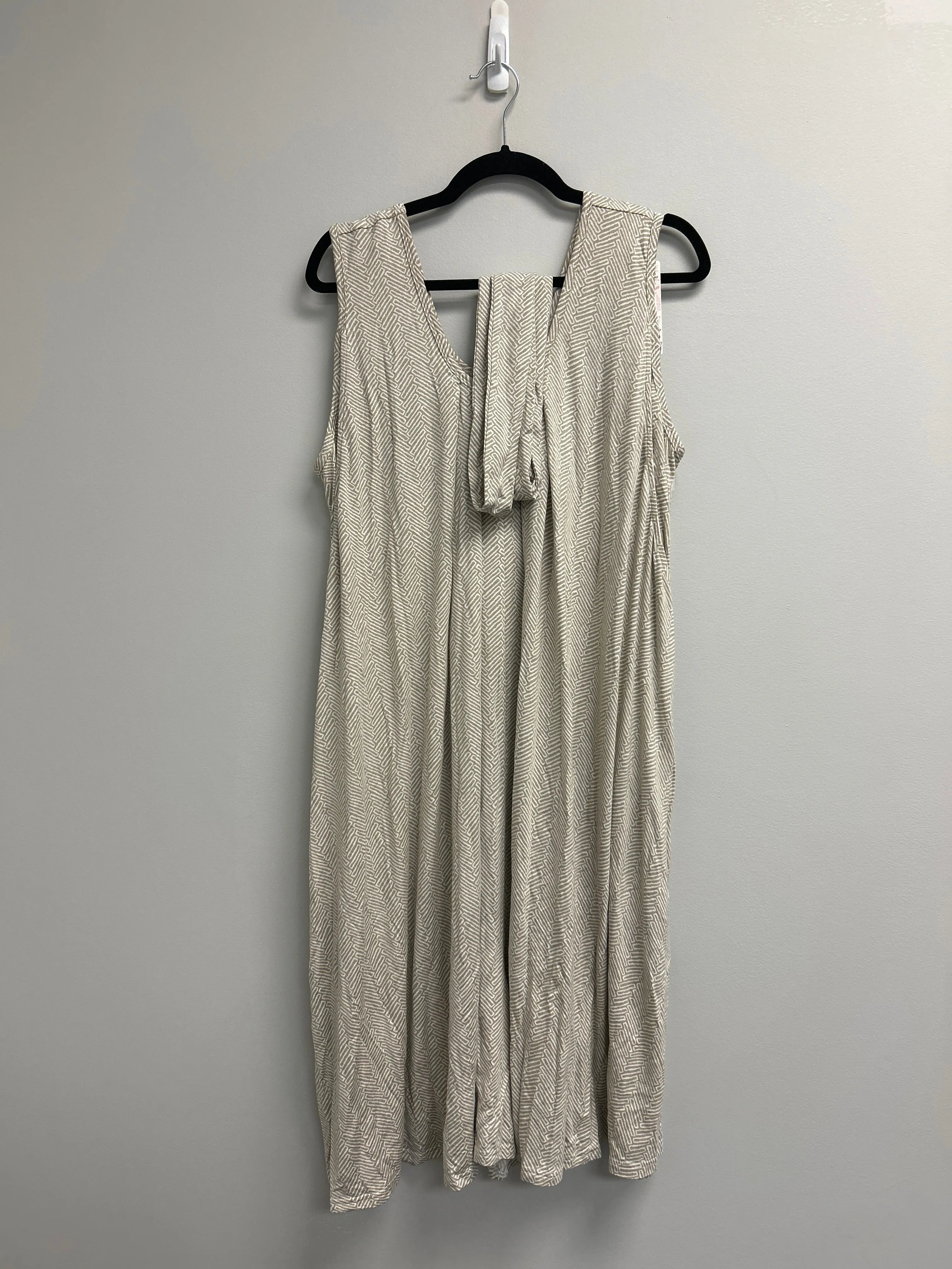 Outlet 7192 - The Momper® Printed Nursing Romper - TAUPE HERRINGBONE - Plus