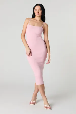 Robe midi moulante en tricot côtelé