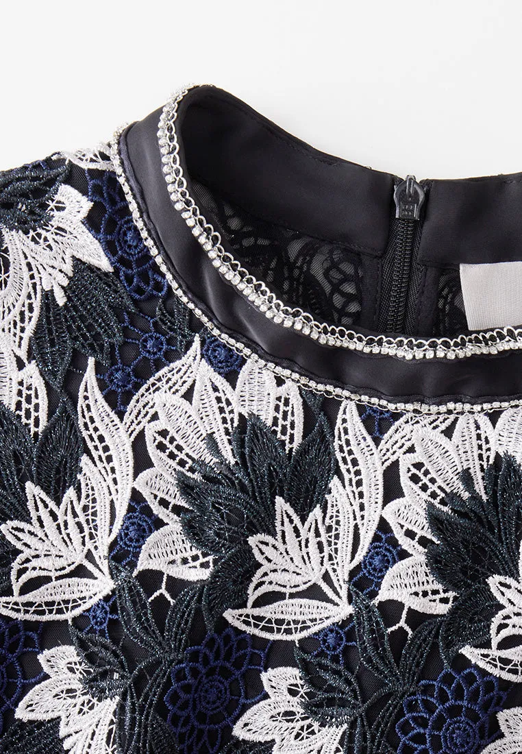 Short-sleeve Lurex Lace Ruffle-detail Dress