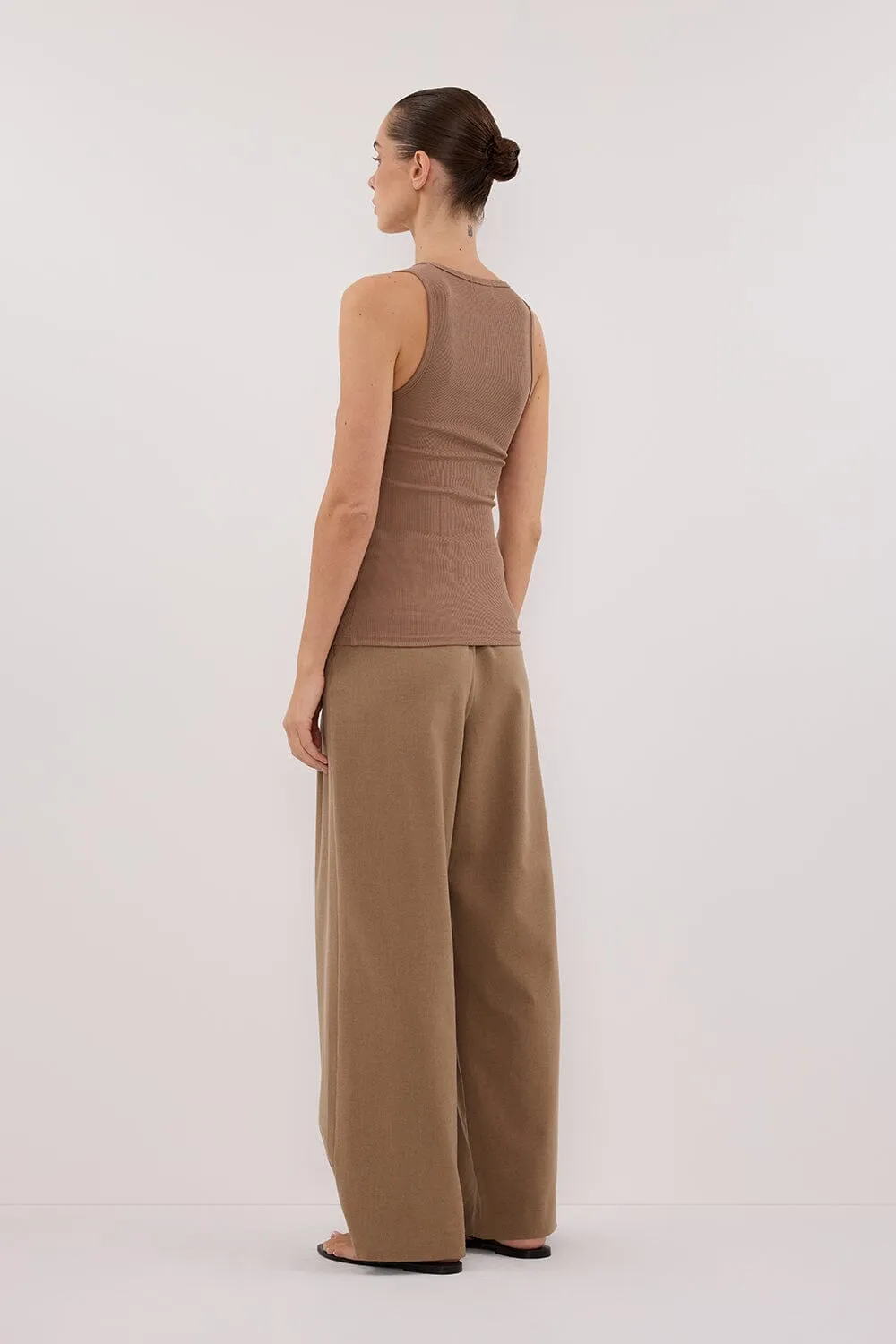 THEO TAN TANK