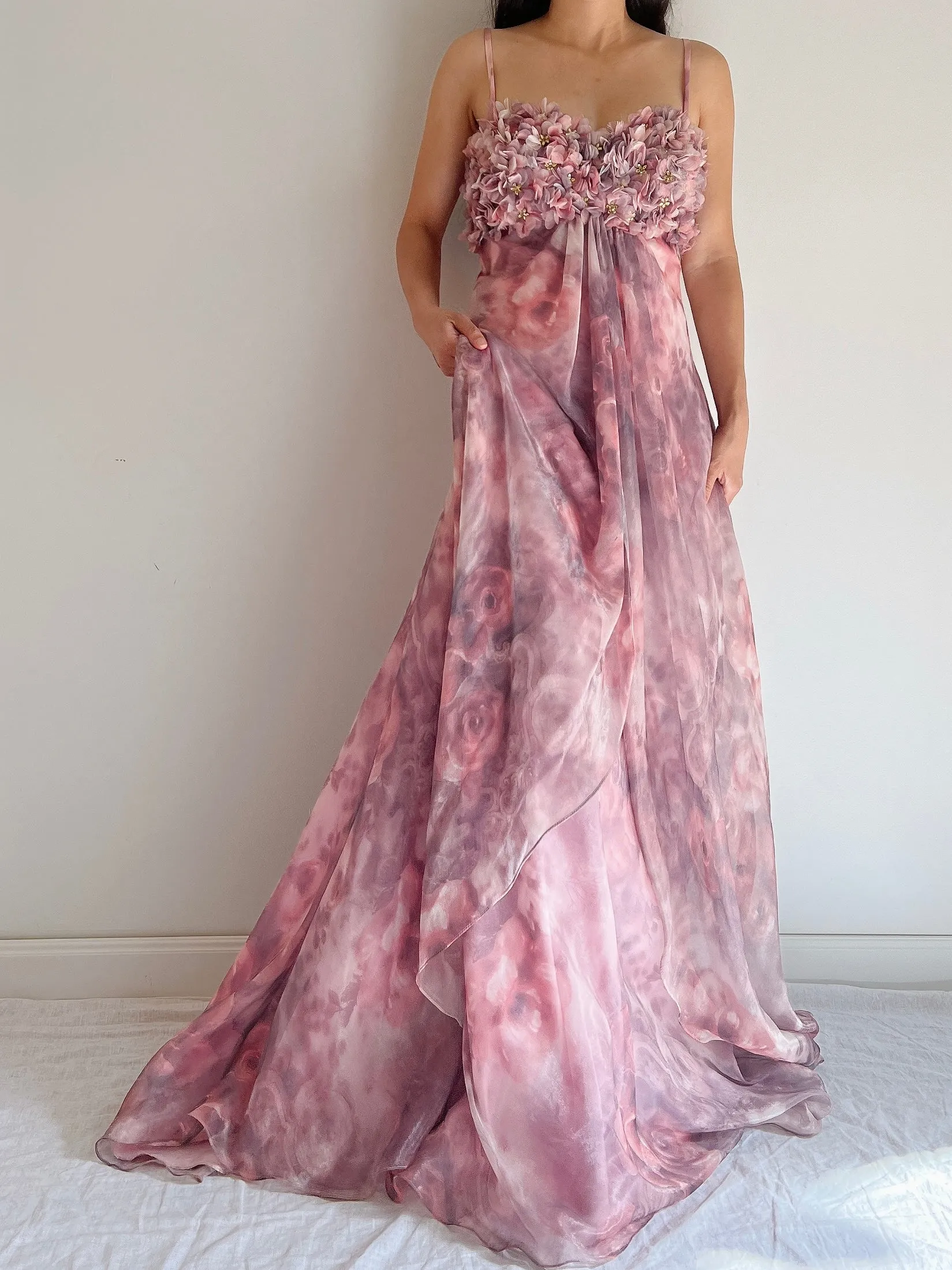 Vintage Floral Printed And Appliqué Gown - M